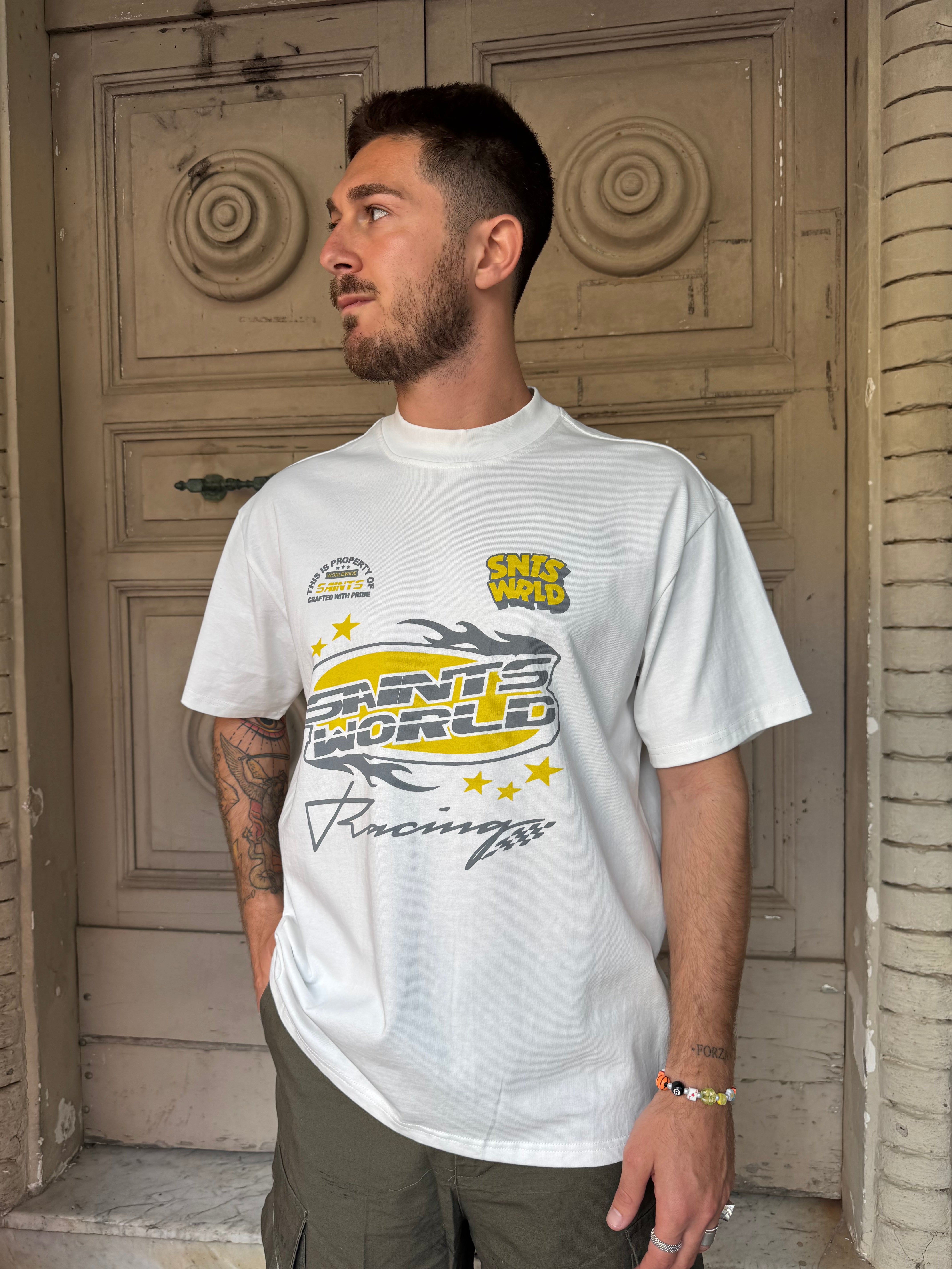 T-shirt “Saint World”