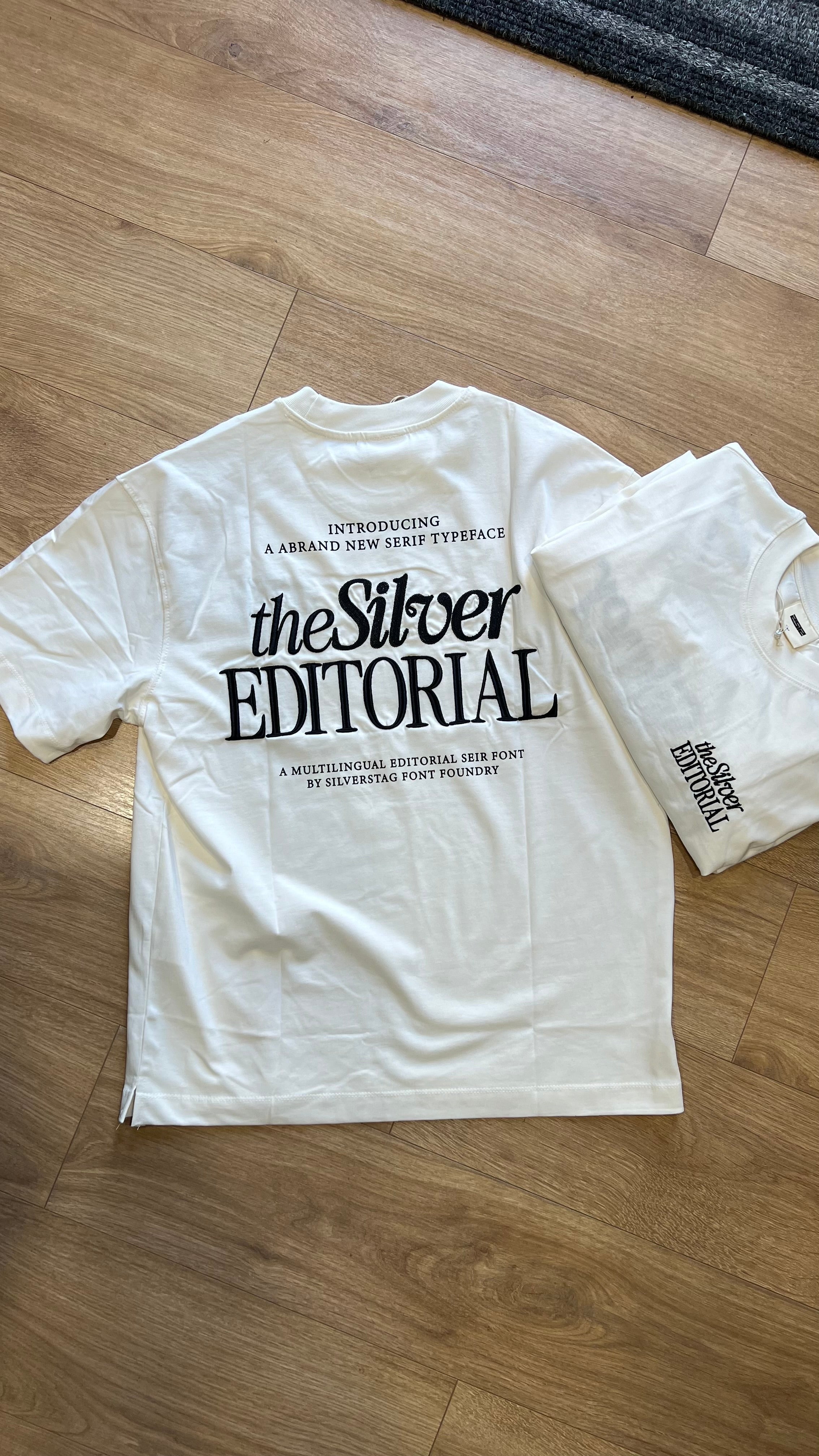 T-shirt “The silver editorial”